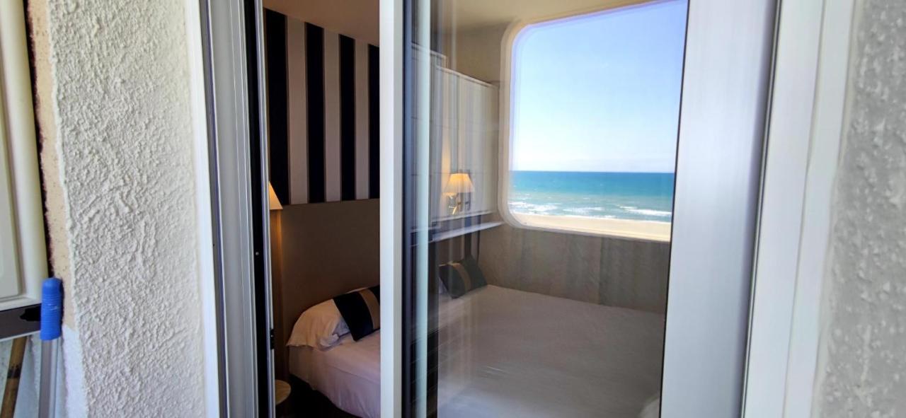 Belle Vue Mer Canet Plage Acces Piscine Couverte Et Chauffee Exterior photo